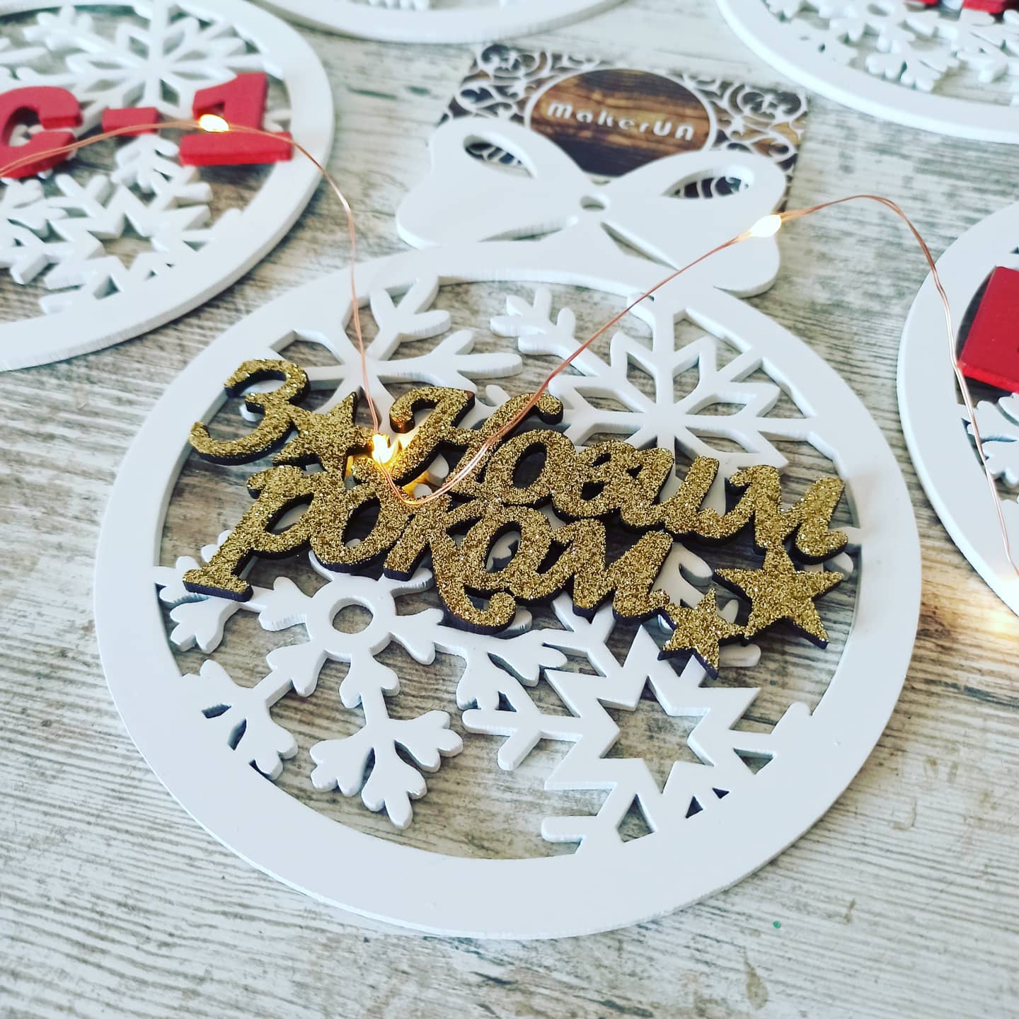 Personalized Christmas Ornaments Name Wooden Decorations Tree Hanging Kindergarten Gift Classmate Preschool Keepsake Teacher Student Decor Style V - MakerUA