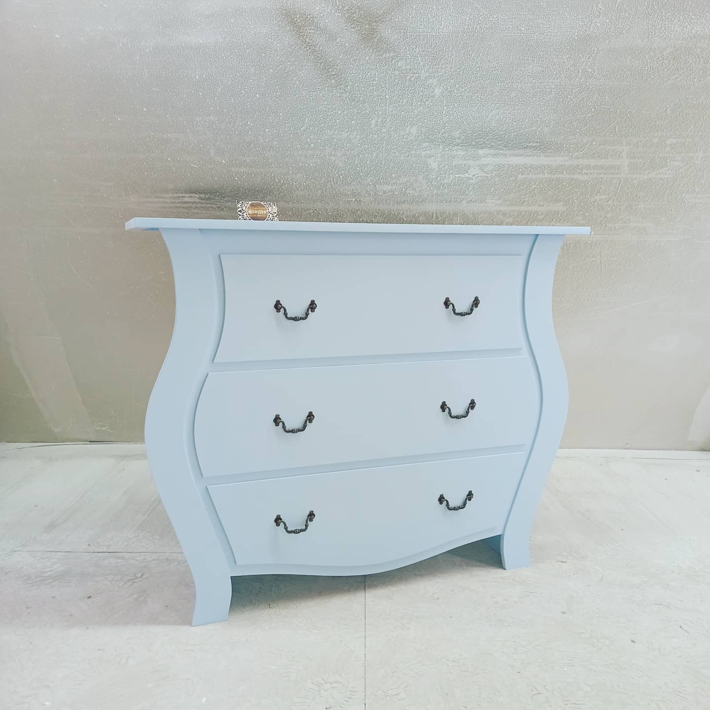 Decorative cabinet table stand not open - MakerUA