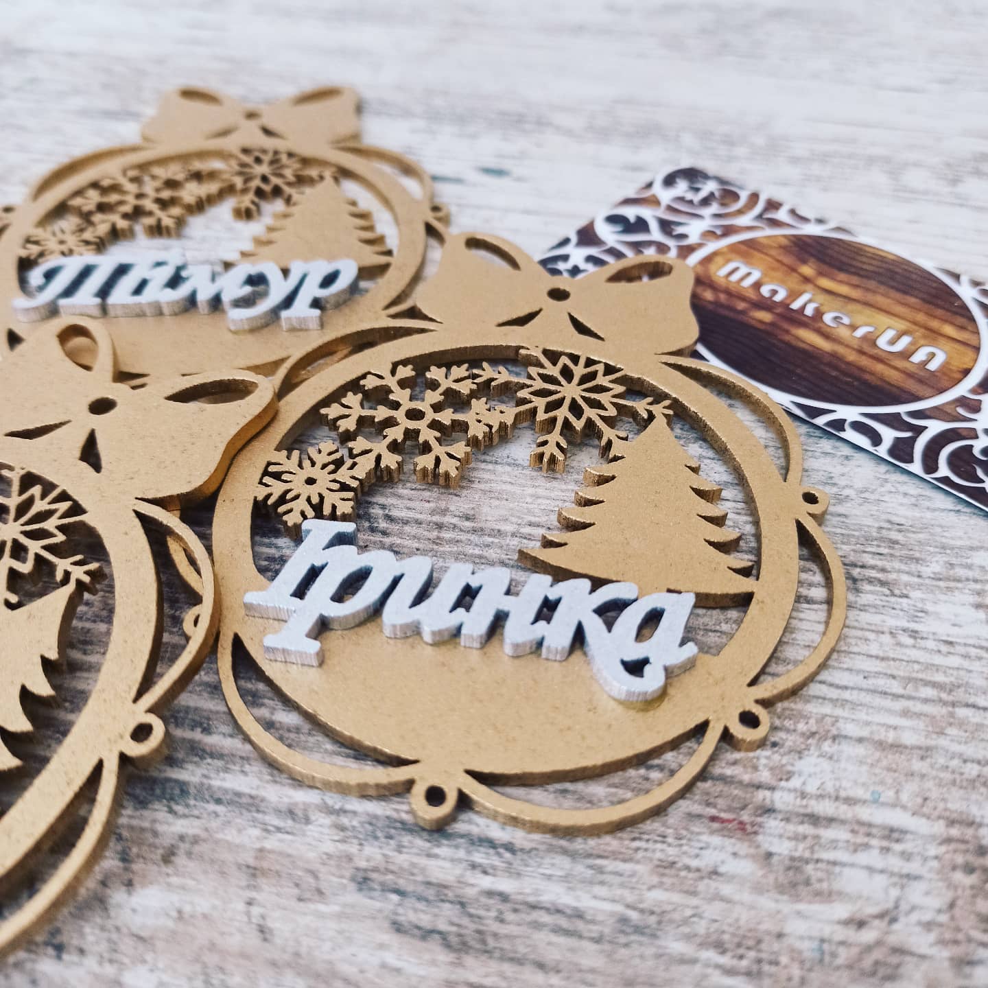 Personalized Christmas Ornaments Name Wooden Decorations Tree Hanging Kindergarten Gift Classmate Preschool Keepsake Teacher Student Decor Style L - MakerUA