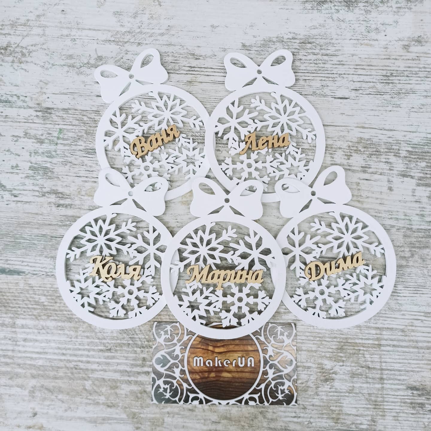 Personalized Christmas Ornaments Name Wooden Decorations Tree Hanging Kindergarten Gift Classmate Preschool Keepsake Teacher Student Decor Style K - MakerUA